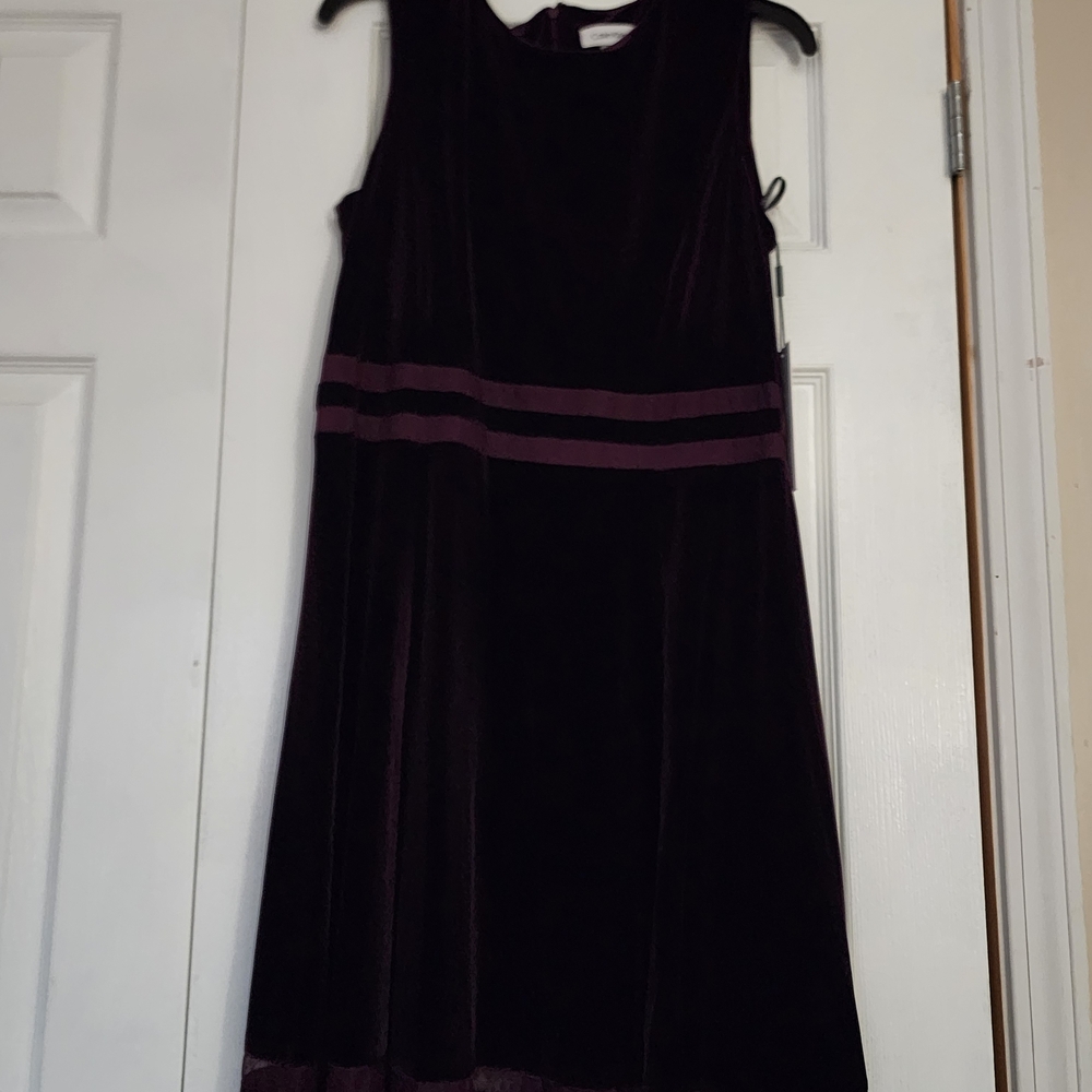 Calvin Klein Elegant Black and Purple Midi Dress